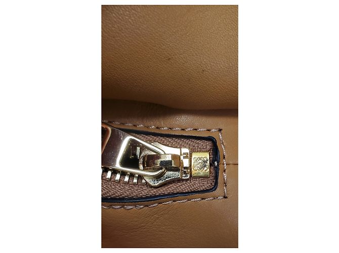 Loewe Puzzle Hobo in pelle di vitello Tan Marrone Rosso - vista 19