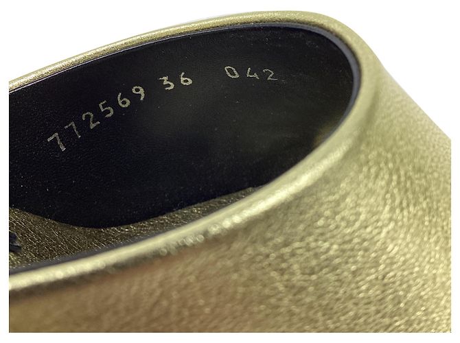 Gucci Bella Absatz-Mules aus metallischem Goldleder - Ansicht 10