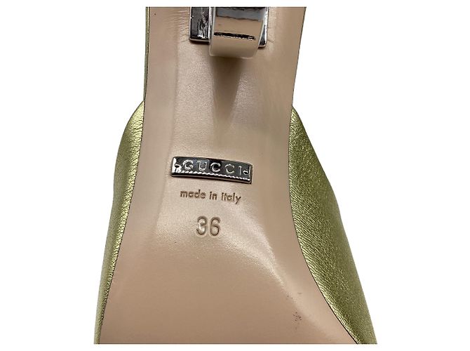 Gucci Bella Absatz-Mules aus metallischem Goldleder - Ansicht 8