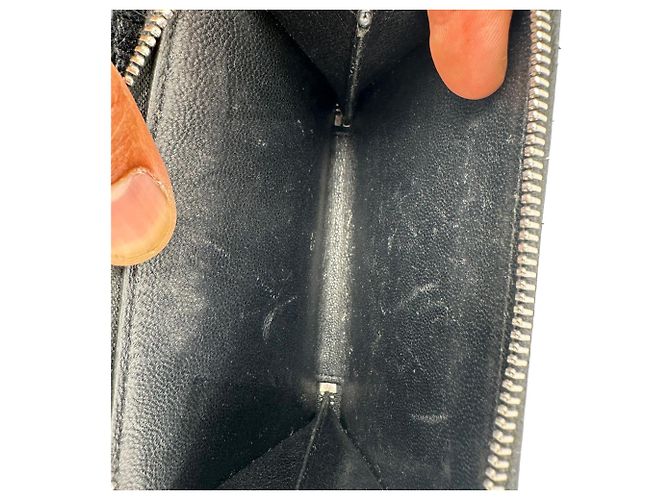 Saint Laurent Rive Gauche Zip Around Compact Wallet aus schwarzem Leder - Ansicht 13