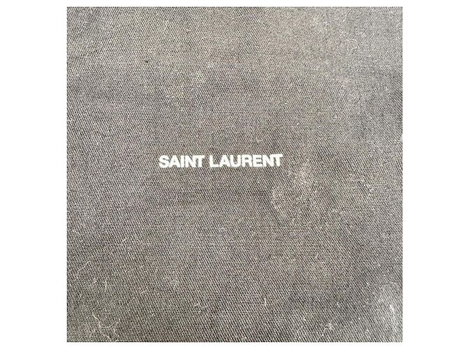 Saint Laurent Rive Gauche Zip Around Compact Wallet aus schwarzem Leder - Ansicht 16