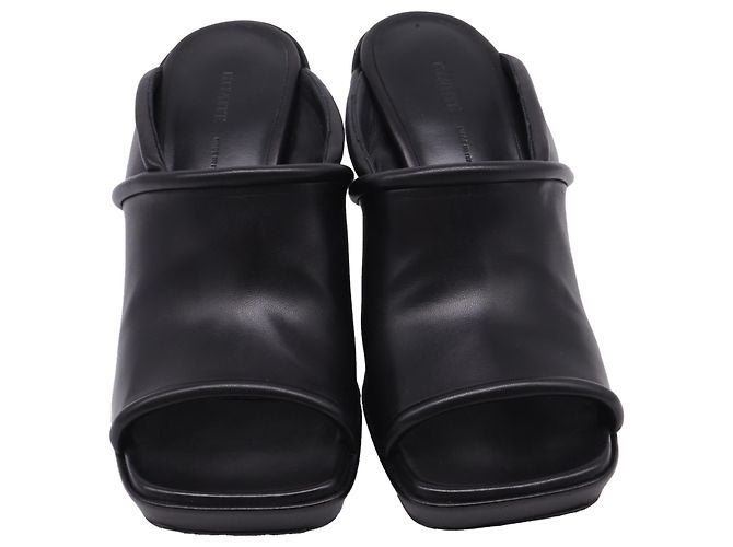 Khaite Stagg Keilabsatz-Sandalen aus schwarzem Lammleder - Ansicht 2