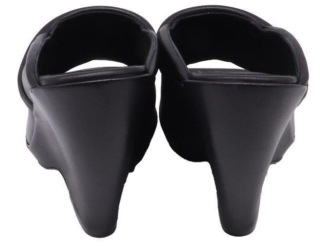 Khaite Stagg Keilabsatz-Sandalen aus schwarzem Lammleder - Ansicht 5