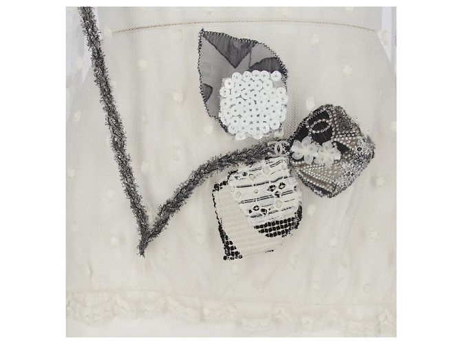 Regata de renda com bolinhas Chanel Branco - vista 3