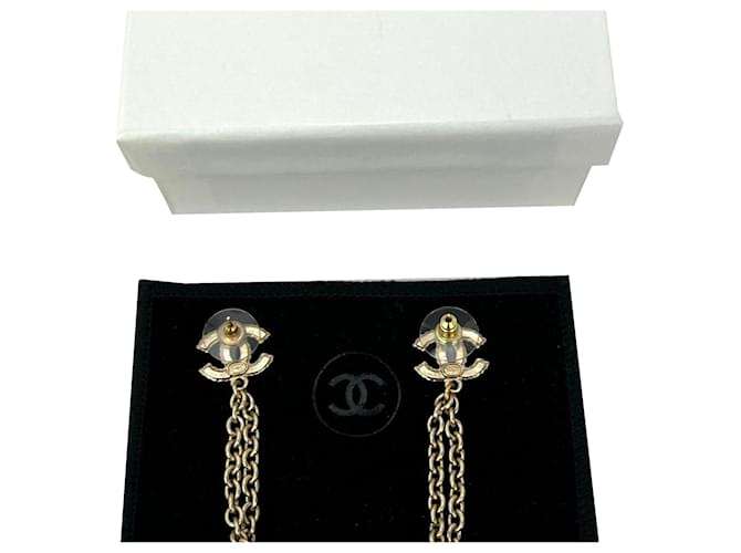 Orecchini Chanel Gold Chain Logo Dangle CC D'oro Metallico - vista 2