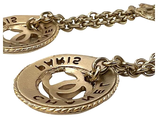 Orecchini Chanel Gold Chain Logo Dangle CC D'oro Metallico - vista 9