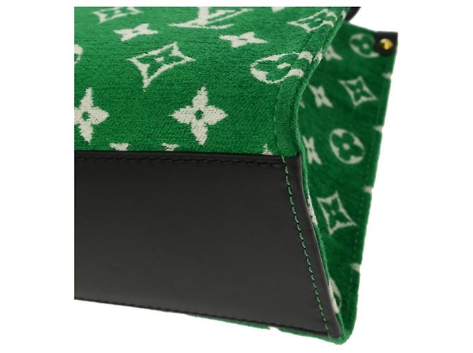 Tote Louis Vuitton OnTheGo LV Match Monogram Jacquard Velvet PM Verde - vista 6