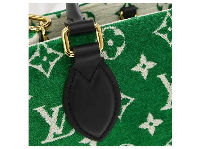 Tote Louis Vuitton OnTheGo LV Match Monogram Jacquard Velvet PM Verde - vista 7