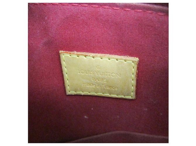 Louis Vuitton Alma Monogram Vernis GM Rosso - vista 3