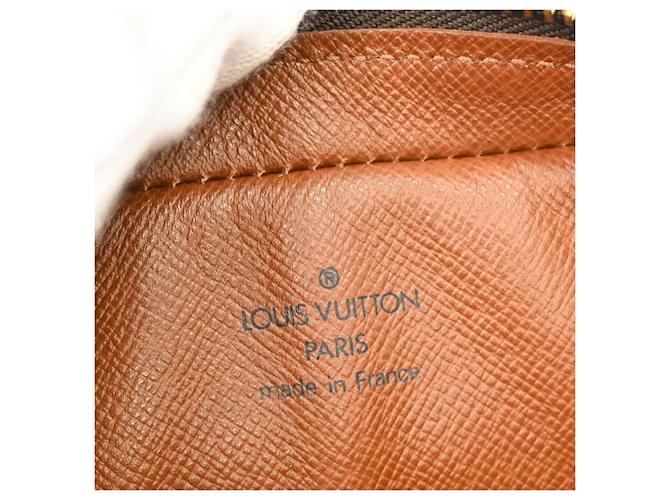 Louis Vuitton Cite Pochette Monogram Canvas Marrone - vista 4
