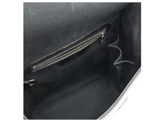 Borsa a tracolla Louis Vuitton Taiga Yaranga Nero Grigio - vista 7