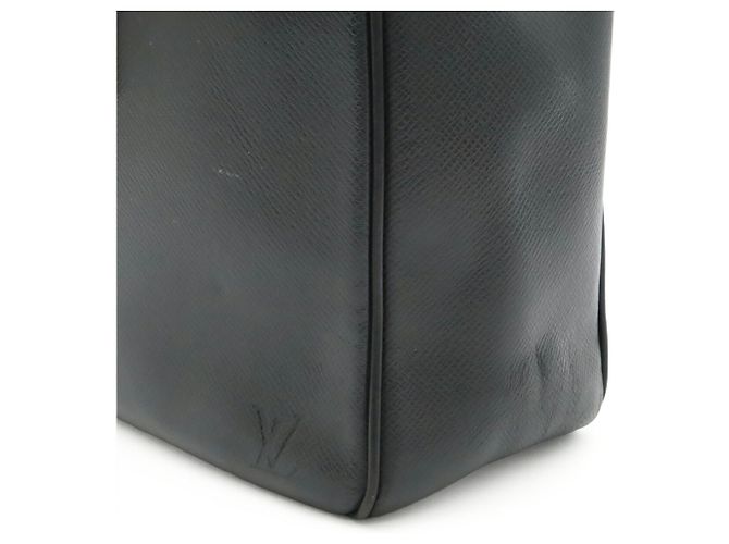 Borsa a tracolla Louis Vuitton Taiga Yaranga Nero Grigio - vista 9