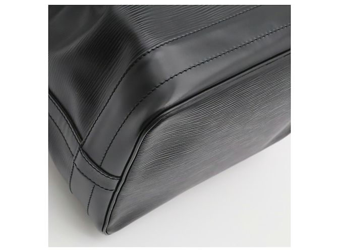 Borsa a Spalla Louis Vuitton Epi Noe Nero - vista 4