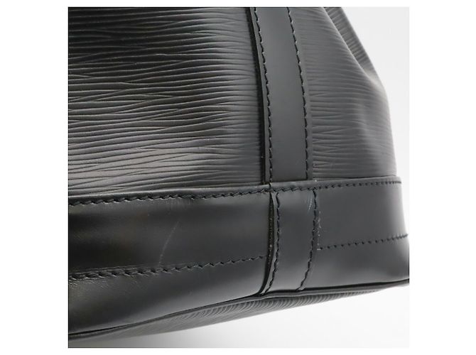 Borsa a Spalla Louis Vuitton Epi Noe Nero - vista 9