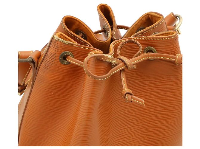 Borsa a Spalla Louis Vuitton Epi Noe D'oro Cammello - vista 5