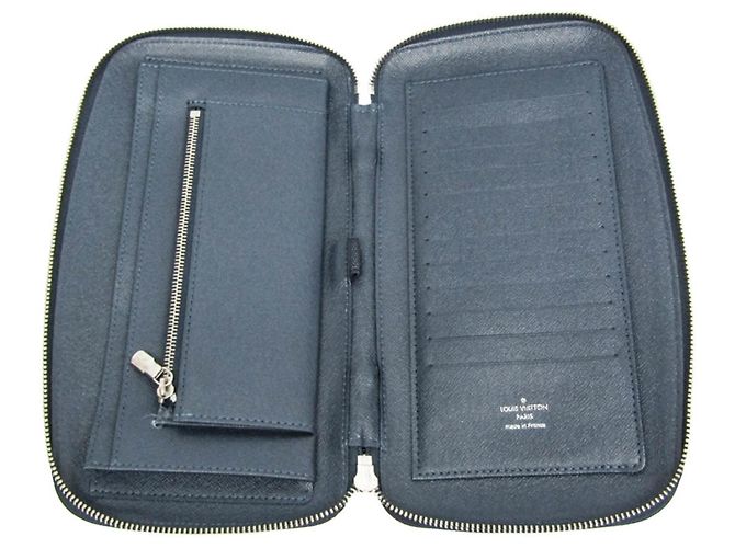 Louis Vuitton Atoll Organizer Taiga Leather Blue - view 5