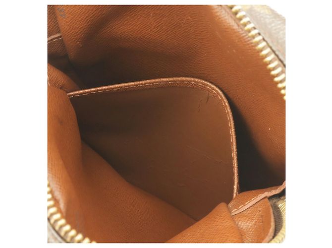 Borsa a tracolla Louis Vuitton Monogram Amazon Pochette Marrone - vista 7
