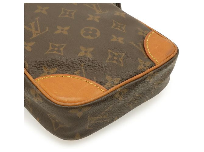 Borsa a Spalla Louis Vuitton Monogram Danube Pochette M45266 Marrone - vista 4