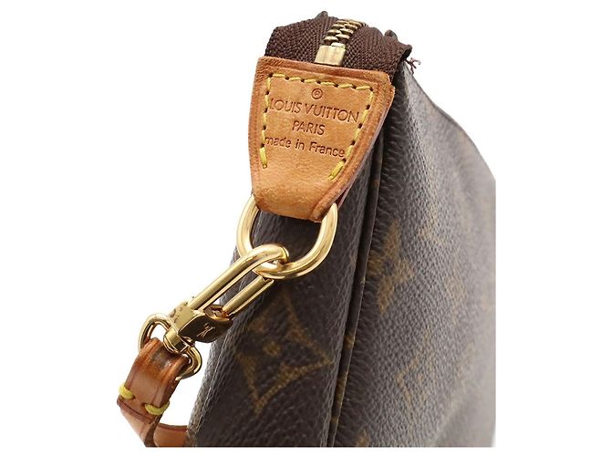 Borsa a mano Pochette Accessoires Monogram Louis Vuitton Marrone - vista 7