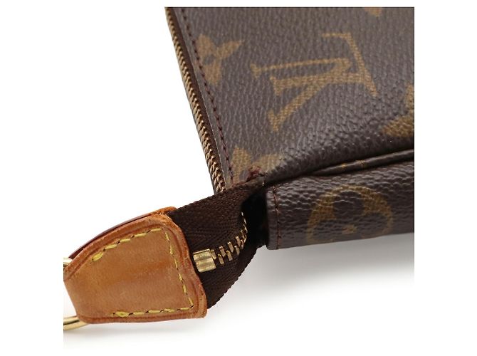 Borsa a mano Pochette Accessoires Monogram Louis Vuitton Marrone - vista 8
