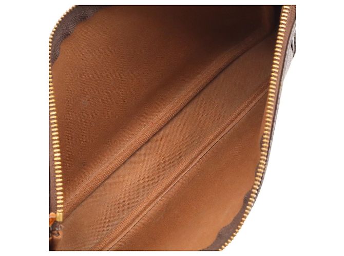 Borsa a mano Pochette Accessoires Monogram Louis Vuitton Marrone - vista 8