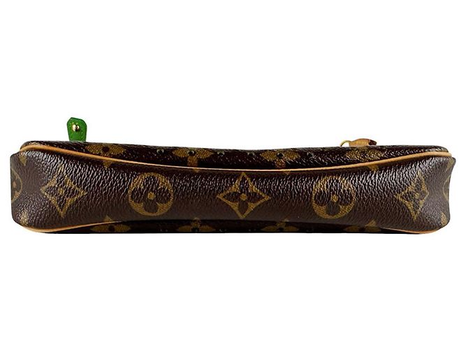 Louis Vuitton Monogram Perfo Pochette Accessoires Verde chiaro Monogramma - vista 4