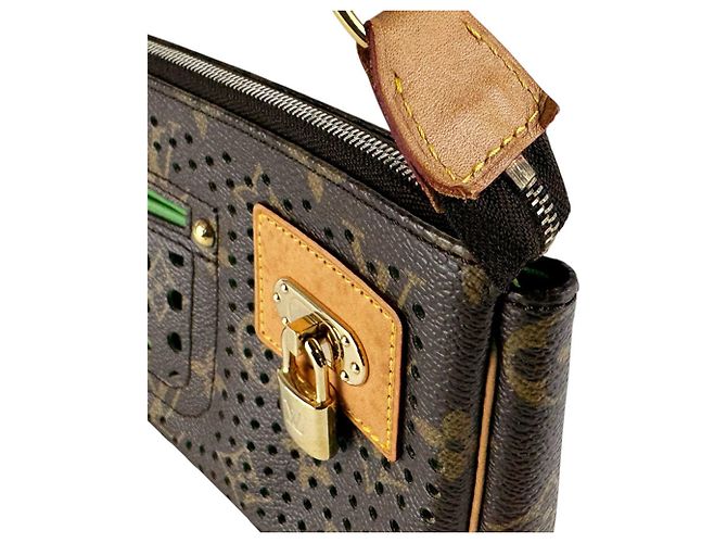 Louis Vuitton Monogram Perfo Pochette Accessoires Verde chiaro Monogramma - vista 6