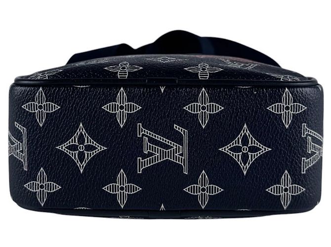 Borsa a tracolla Louis Vuitton Monogram Ink Danube PM Navy Blu navy - vista 4