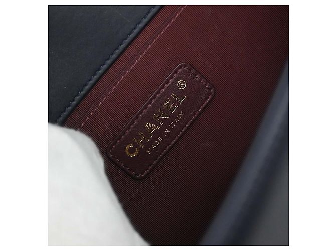 Chanel Boy Flap Chevron Caviar e Calfskin Old Medium Blu navy - vista 4