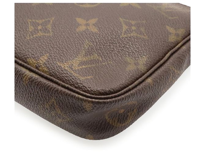 Louis Vuitton Monogram Pochette Accessoires Handbag Brown - view 4