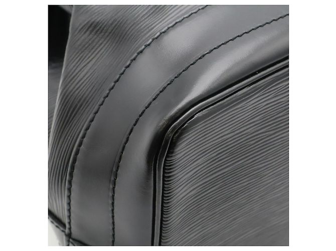 Borsa a Spalla Louis Vuitton Epi Noe Nero - vista 4