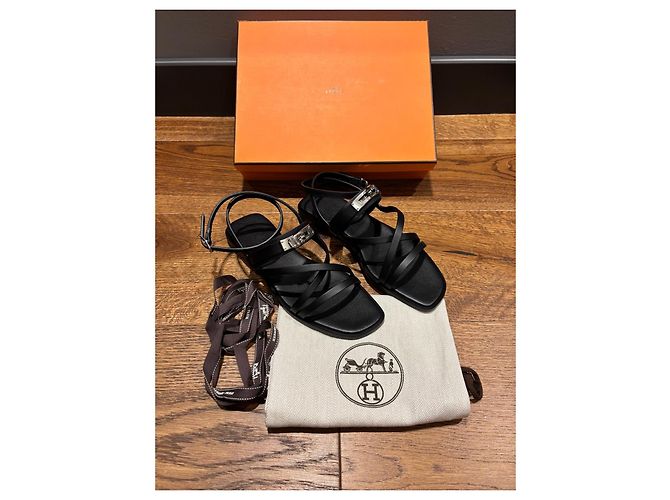 Sandali Gladiator June in pelle nera Hermès con finiture in palladio Nero - vista 5