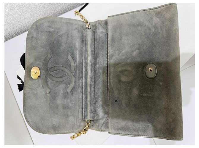 Chanel Borsa a tracolla in scamosciato grigio con fiocco nero e catena dorata D'oro - vista 11