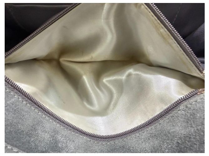 Chanel Borsa a tracolla in scamosciato grigio con fiocco nero e catena dorata D'oro - vista 18