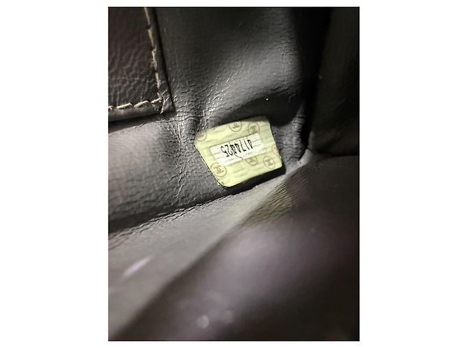 Chanel Borsa a tracolla in scamosciato grigio con fiocco nero e catena dorata D'oro - vista 19