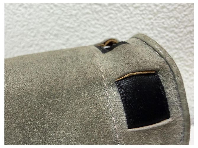 Chanel Borsa a tracolla in scamosciato grigio con fiocco nero e catena dorata D'oro - vista 6