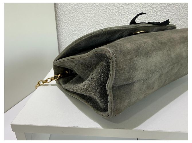 Chanel Borsa a tracolla in scamosciato grigio con fiocco nero e catena dorata D'oro - vista 8