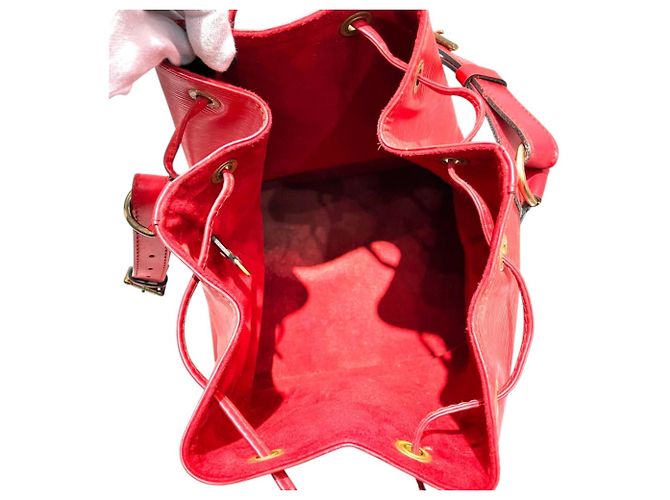 Noe Borsa a Spalla Louis Vuitton Petit Noé Rosso - vista 6