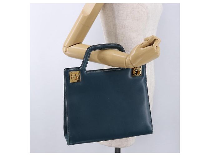 Borsa Salvatore Ferragamo Gancini in pelle blu e oro Auth bs36361 D'oro - vista 22