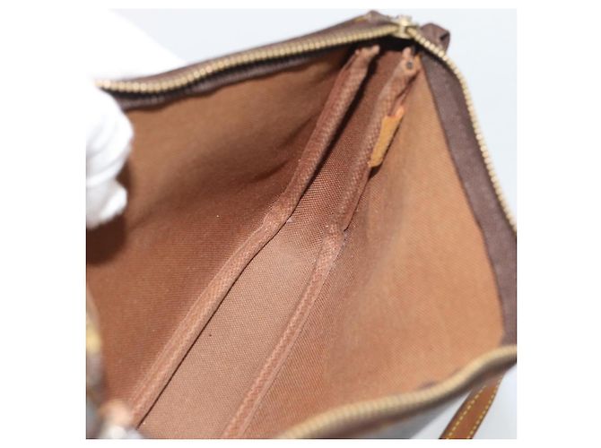 LOUIS VUITTON Monogram Pochette Accessoires Pochette M51980 LV Auth 195168 Monogramma - vista 24