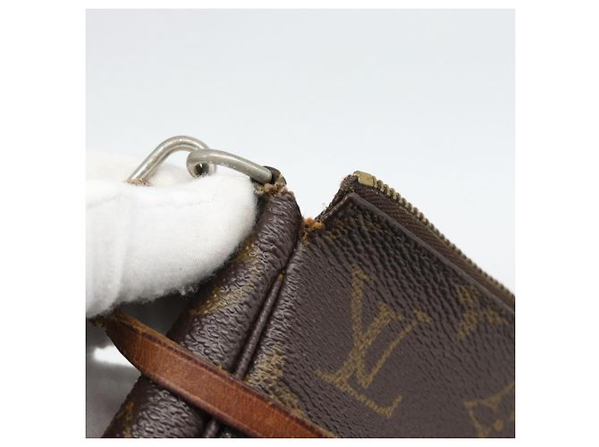LOUIS VUITTON Monogram Pochette Accessoires Pochette M51980 LV Auth 195168 Monogramma - vista 9