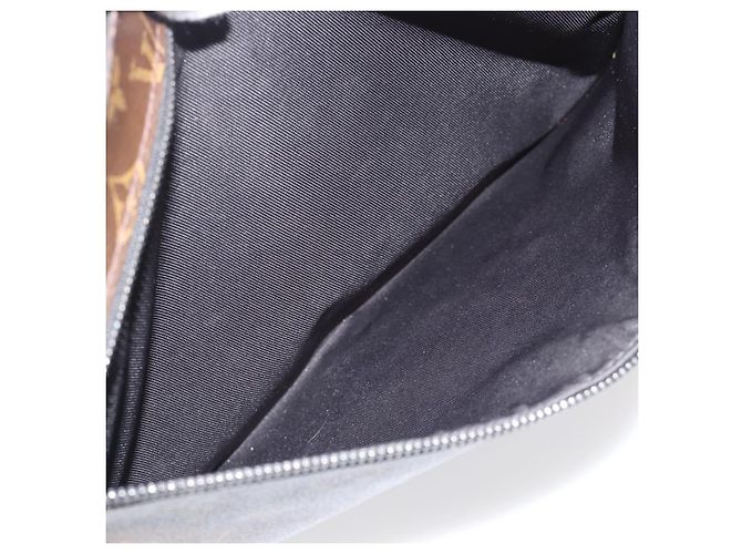 LOUIS VUITTON Pochette Solar Powered Ray A4 Clutch Bag M44484 LV Auth 193761V Monogramma - vista 21
