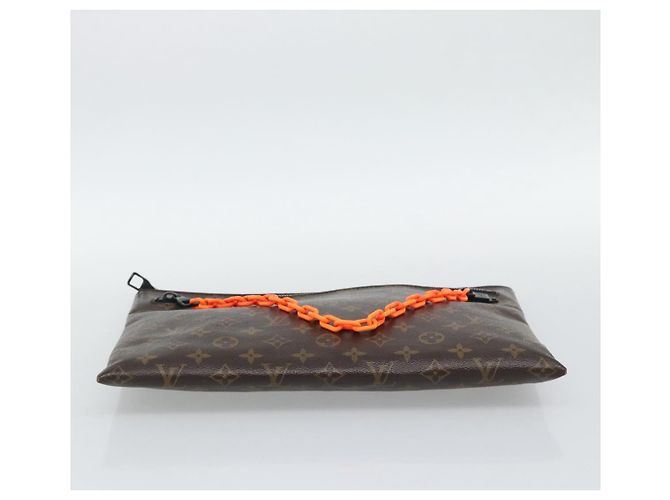 LOUIS VUITTON Pochette Solar Powered Ray A4 Clutch Bag M44484 LV Auth 193761V Monogramma - vista 6