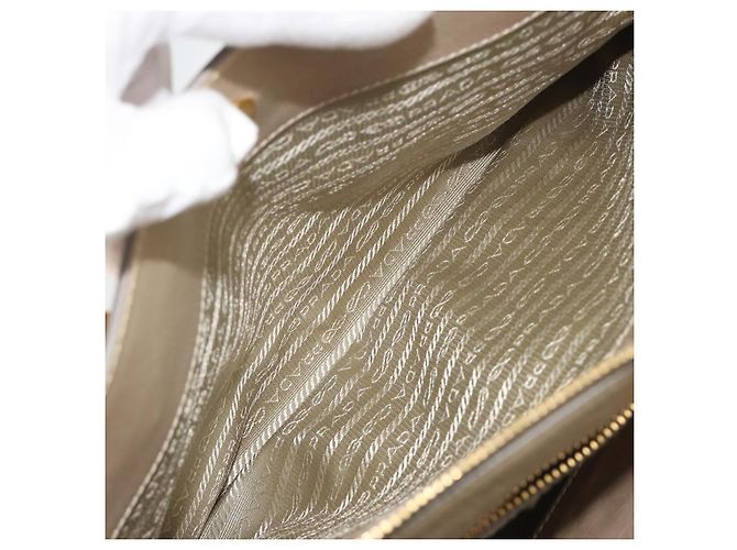 Borsa PRADA in pelle 2way Beige Gold Auth 193894A D'oro - vista 26