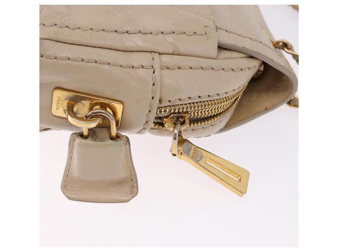 Borsa a Spalla con Catena PRADA in Pelle Beige Oro Auth bs36546 D'oro - vista 19