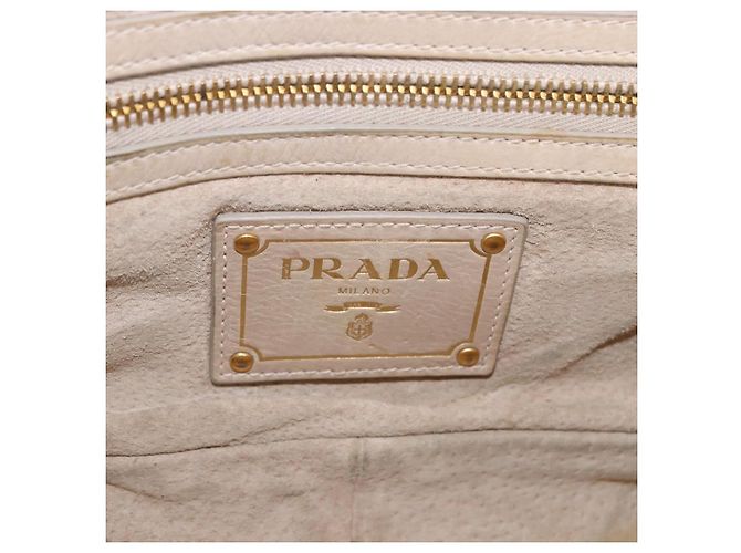 Borsa a Spalla con Catena PRADA in Pelle Beige Oro Auth bs36546 D'oro - vista 21