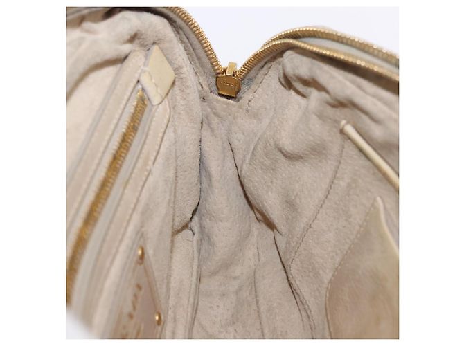 Borsa a Spalla con Catena PRADA in Pelle Beige Oro Auth bs36546 D'oro - vista 22