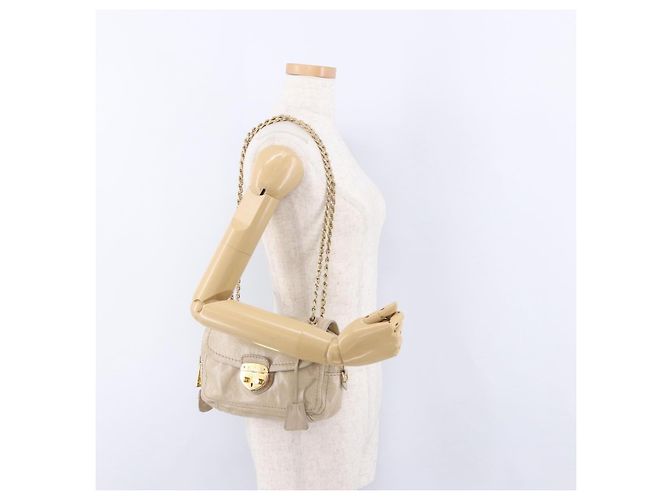 Borsa a Spalla con Catena PRADA in Pelle Beige Oro Auth bs36546 D'oro - vista 27