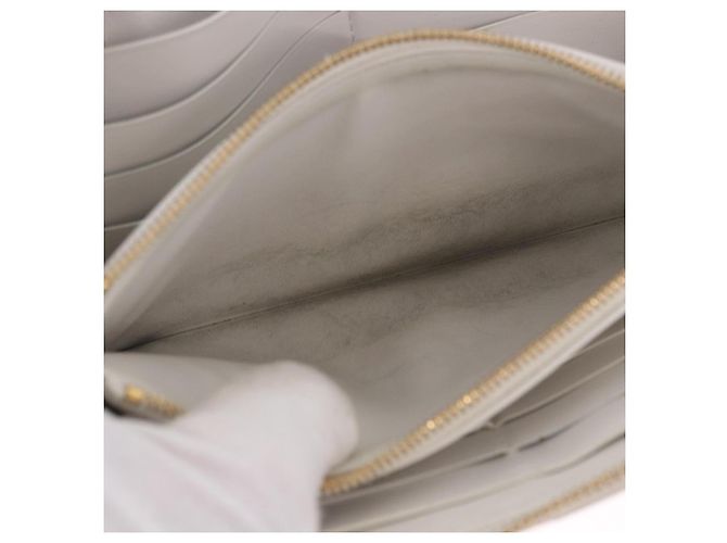 Cartera Larga BOTTEGA VENETA MAXI INTRECCIATO de cuero Blanco Oro Auth bs36408 - vista 10