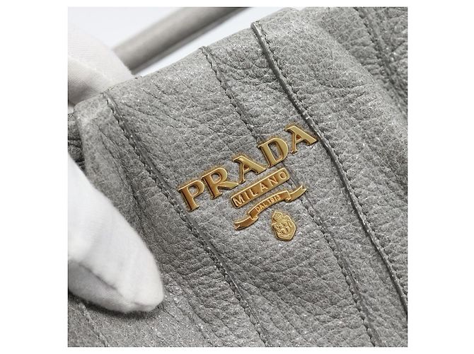 PRADA Handtasche aus Leder Grau Gold Auth 194293V Braun Golden - Ansicht 17